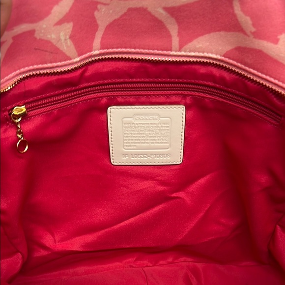 ⚜️Coach Signature Pink Canvas Tote Bag 💕 - Picture 3 of 11